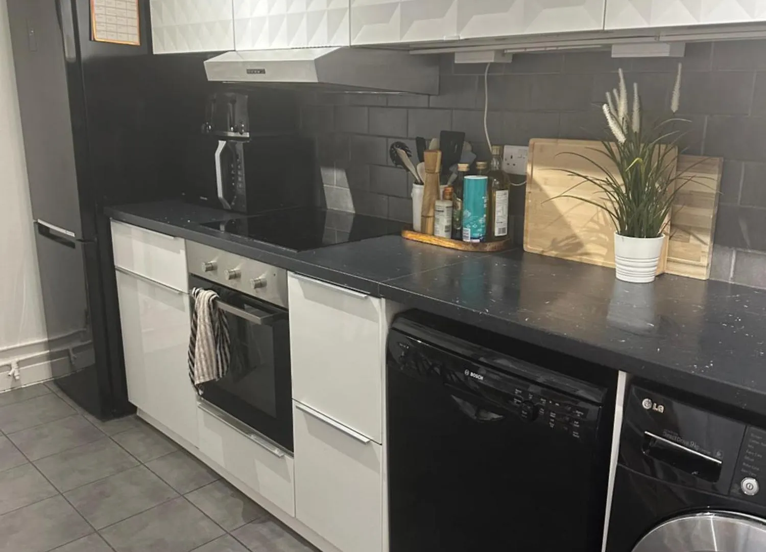 Apartment 1 Bedroom Spacious And Private Home London